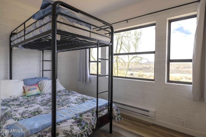 277thAveGuestbedroom2