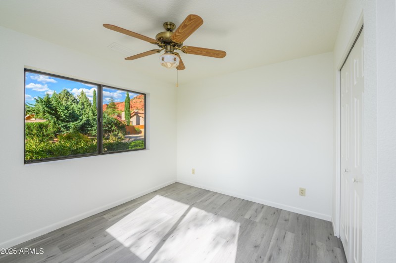 161 Starlite Drive-28