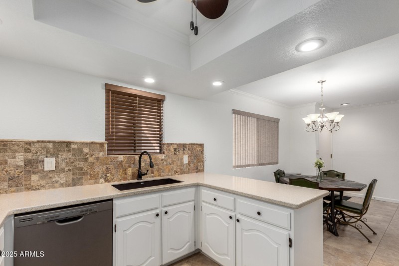 06 - Paradise Village