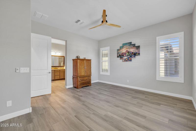 27-web-or-mls-2-print-896A6471