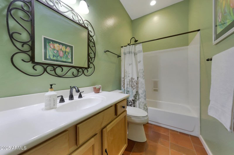 36-12804 W George Ave_Third bath