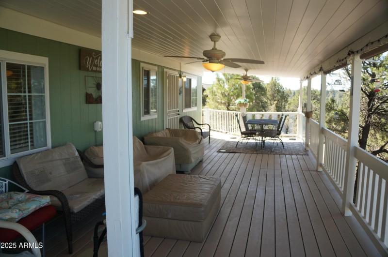 009 700 sq ft Trex Deck with awesome vie