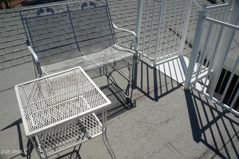 010 Roof deck viewing area