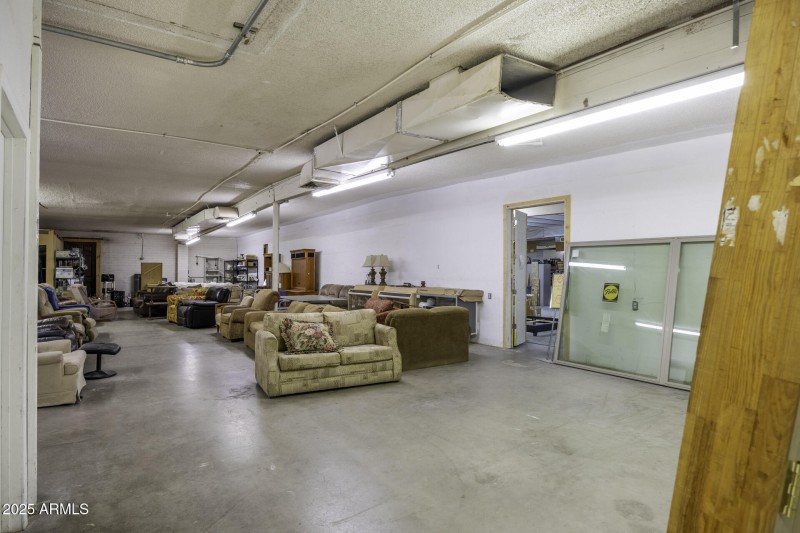 Back Showroom 1
