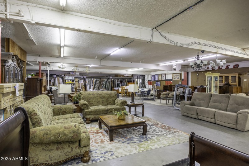 Main Showroom 10