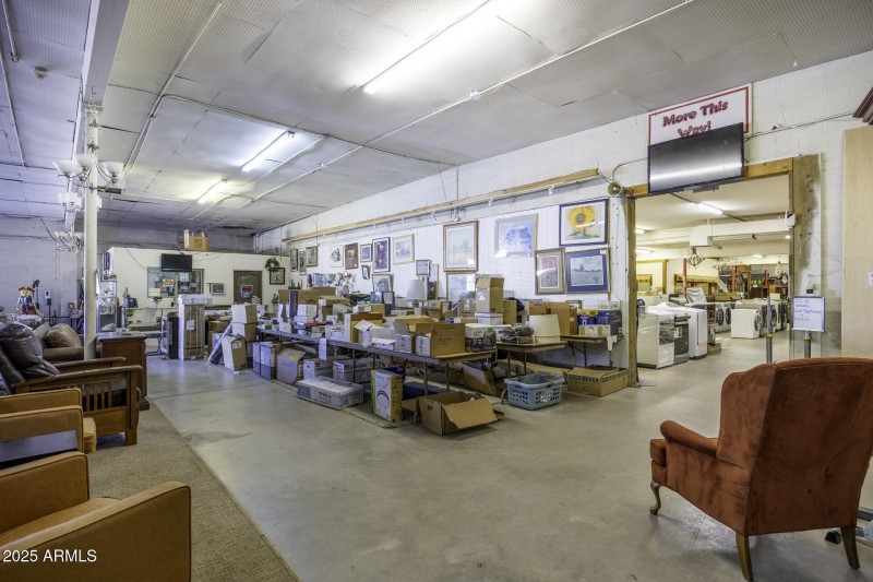 Main Showroom 19