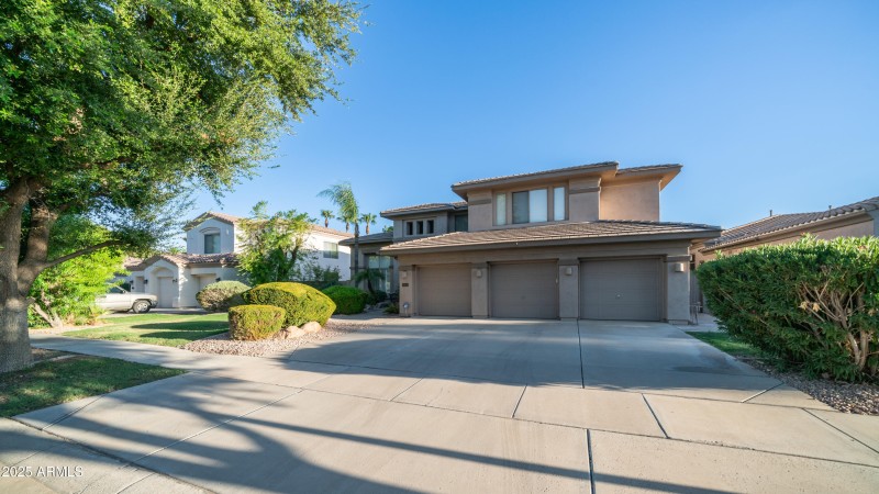 1951 W Bartlett Ct Exterior Photos-2