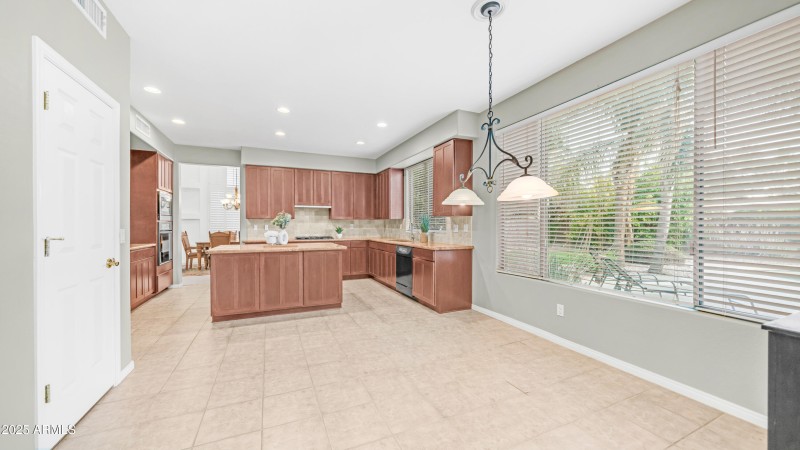 1951 W Bartlett Ct (11)