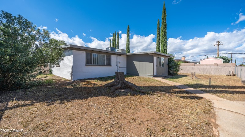 Exterior - 1517 Cushman Dr-7