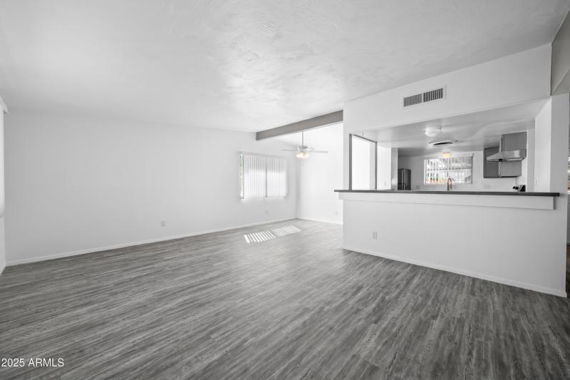 Interior - 1517 Cushman Dr-3