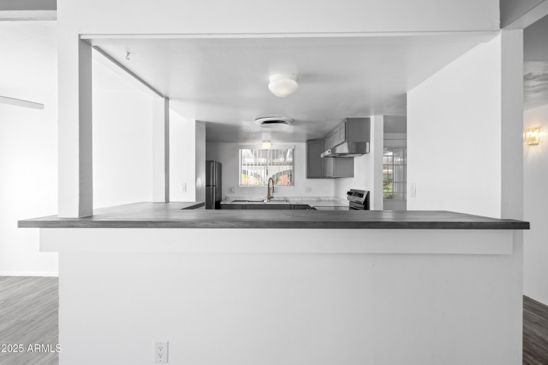 Interior - 1517 Cushman Dr-4