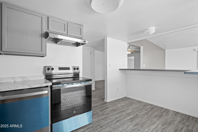 Interior - 1517 Cushman Dr-7