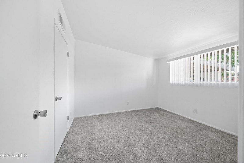 Interior - 1517 Cushman Dr-14