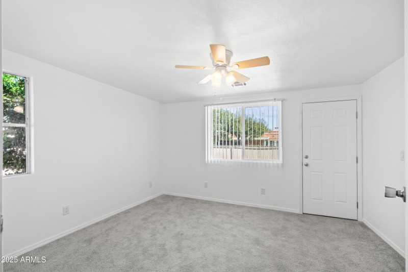 Interior - 1517 Cushman Dr-20