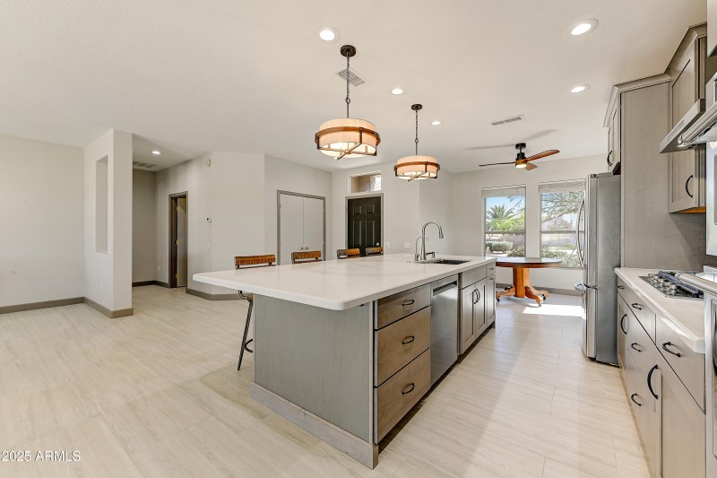 Quartz Island & Pendant Lighting
