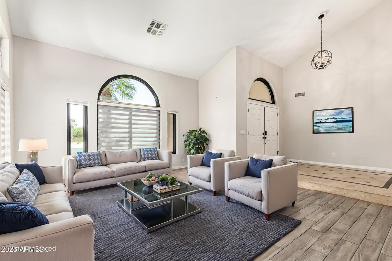 item_20 VS Watermark (2)