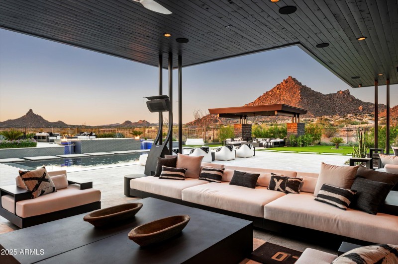 Expansive Patio