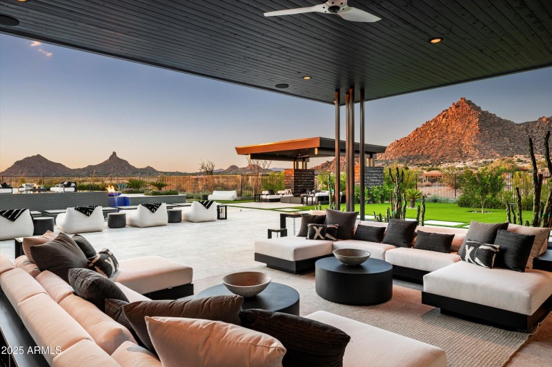 Expansive Patio