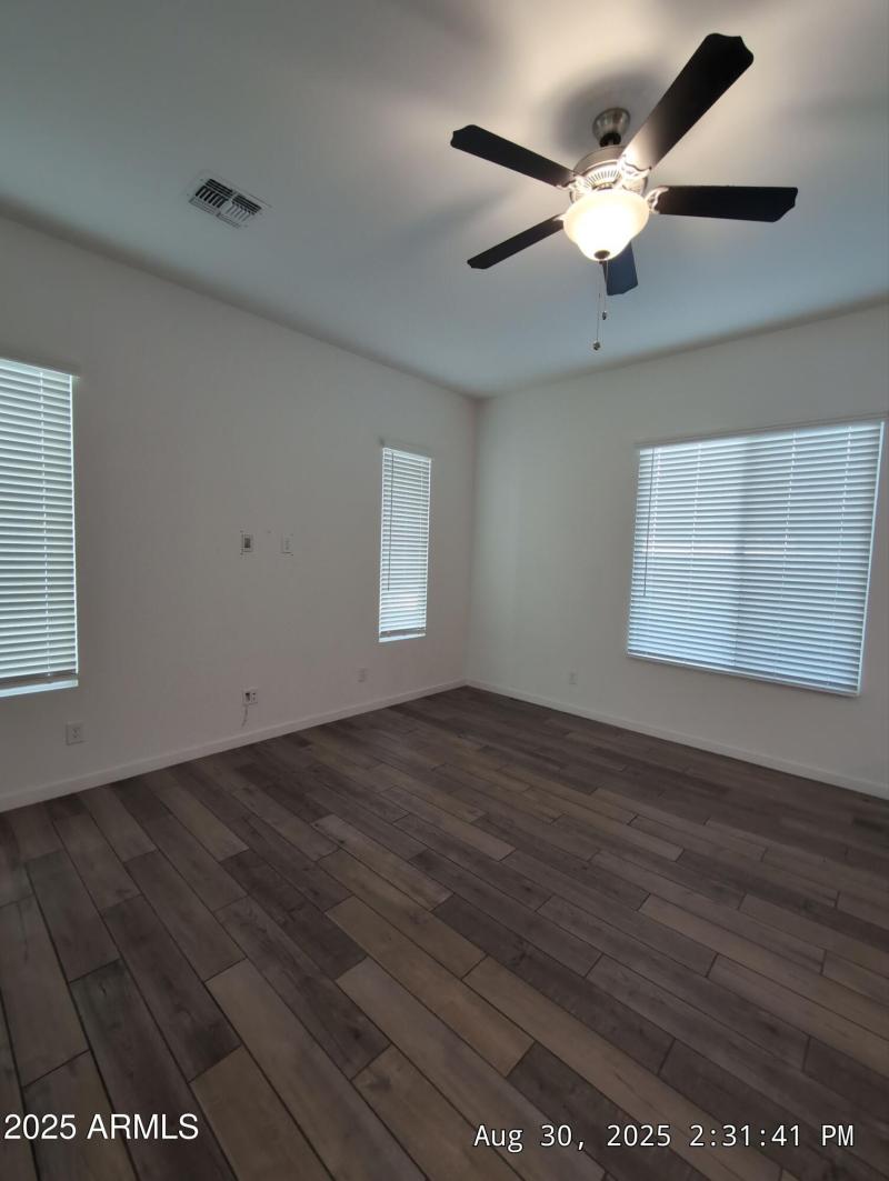 11-Aug 30 2025 04_31pm-saKz