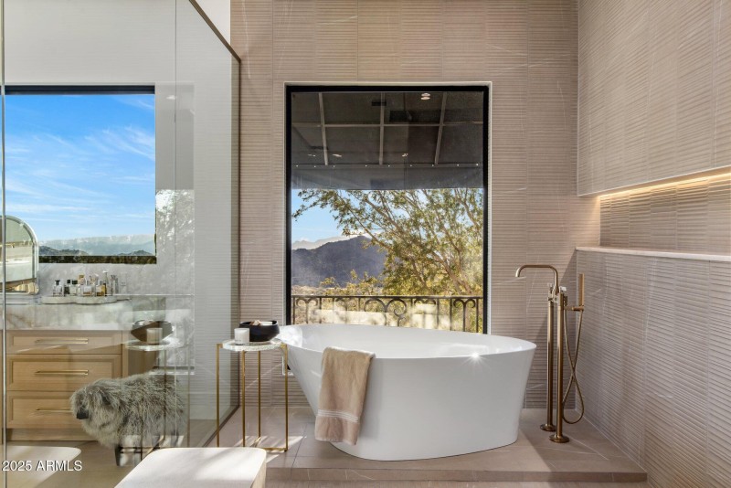 16-web-or-mls-D46A9192 copy