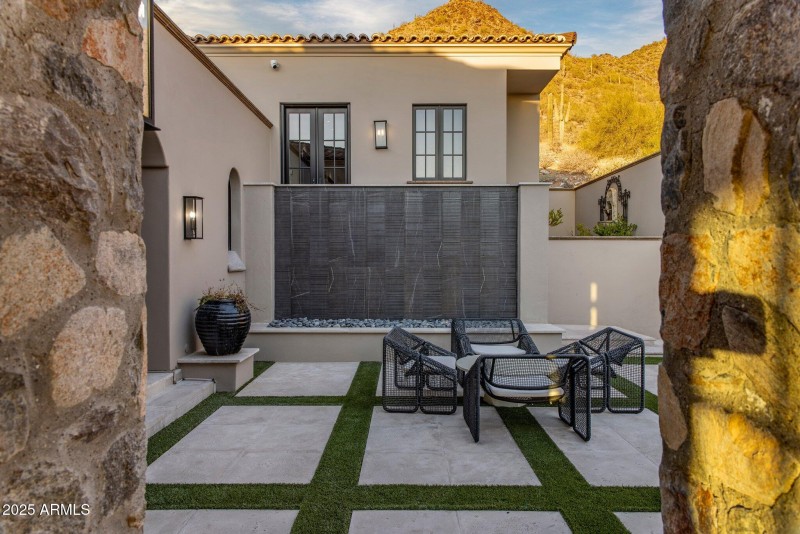 40-web-or-mls-D46A9337