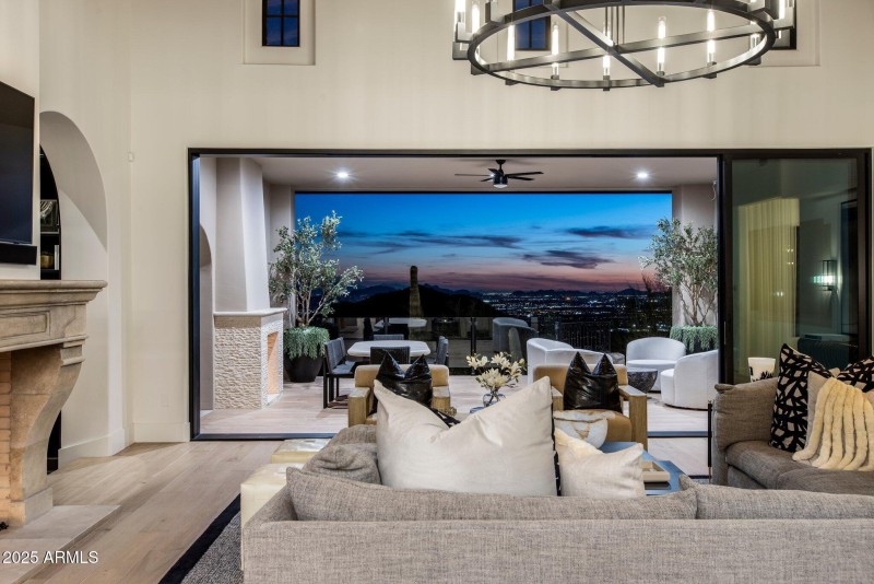 76-web-or-mls-D46A9615