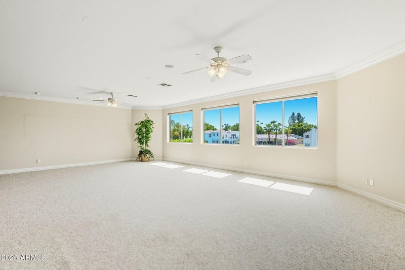 Loft with Views of the Lake