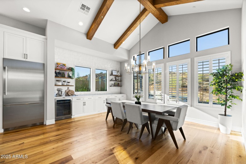 18-web-or-mls-13302-e-ranch-gate-rd