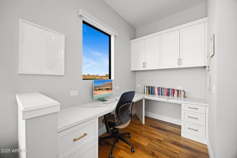 24-web-or-mls-13302-e-ranch-gate-rd