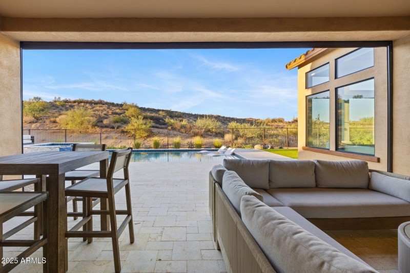 47-web-or-mls-13302-e-ranch-gate-rd