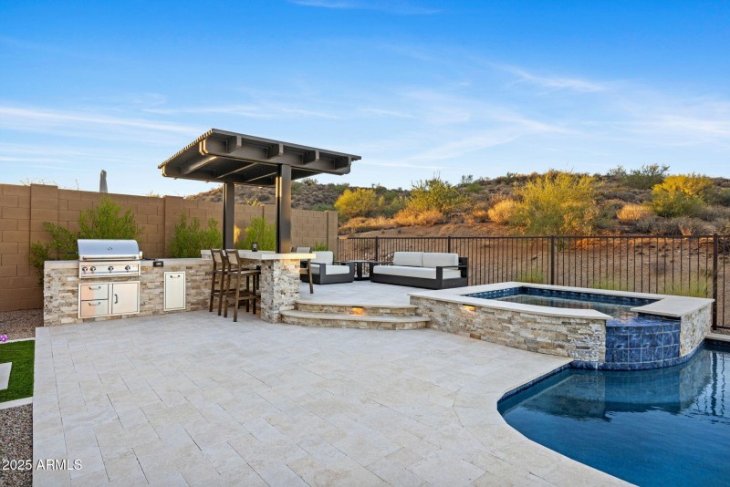 54-web-or-mls-13302-e-ranch-gate-rd