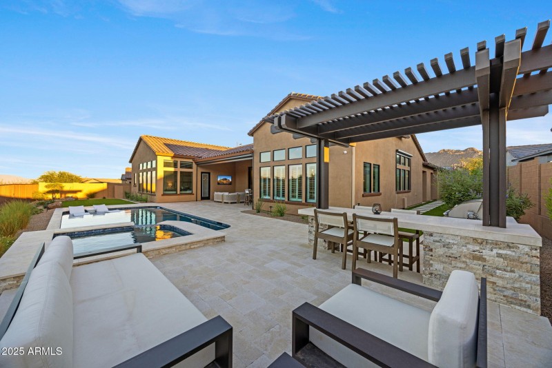 55-web-or-mls-13302-e-ranch-gate-rd