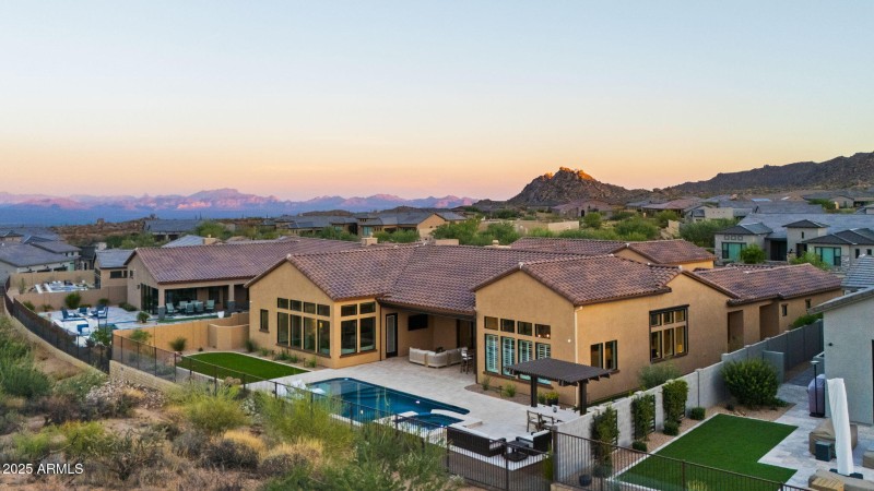 77-web-or-mls-13302-e-ranch-gate-rd