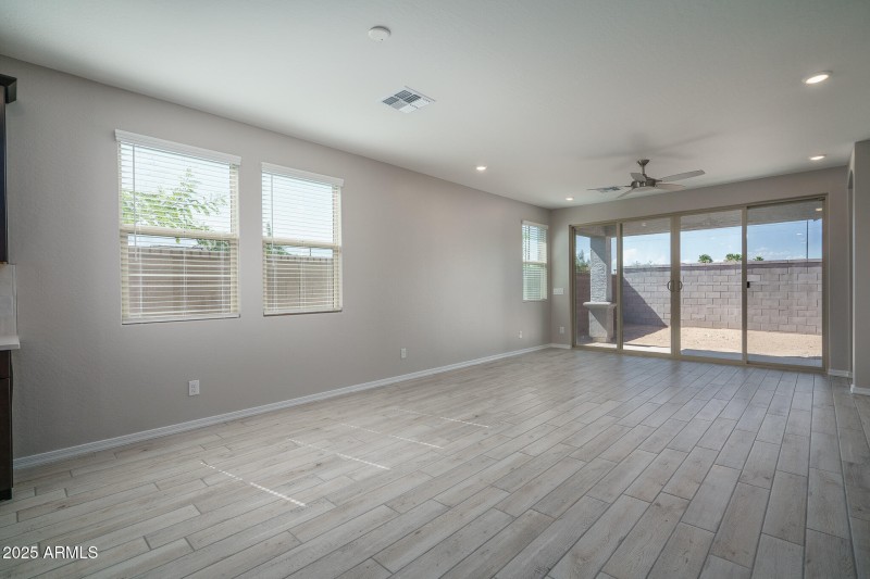 5) DINING TO GREAT ROOM