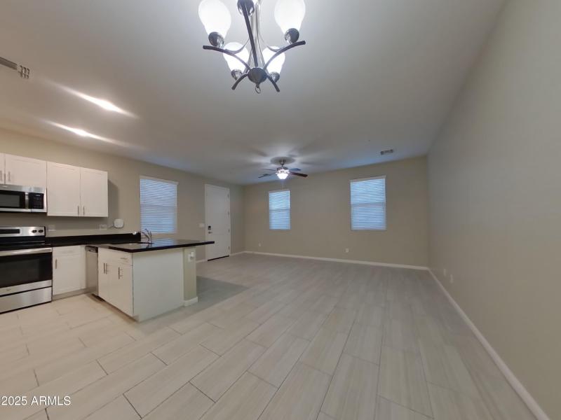 3_pc_59kLXkbjHm_UCNWkTZRsk_layout_1