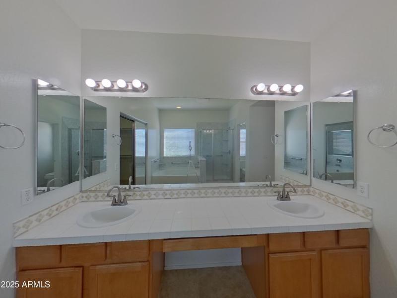 10_pc_tDEaKNoV6f_wHwNom40ci_layout_1