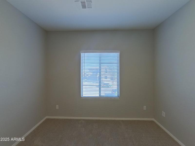 15_pc_XlJ8uWUMz7_ZdBKTm1FyU_layout_1