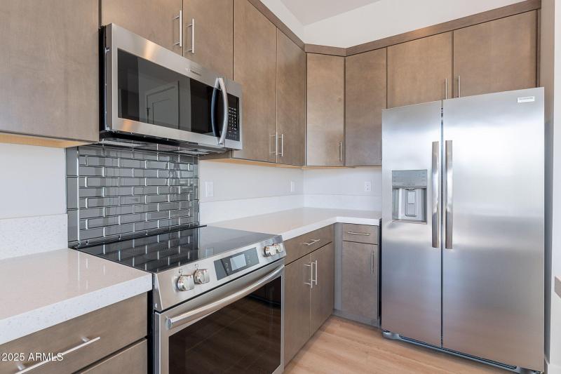 8-web-or-mls-Hidden-8