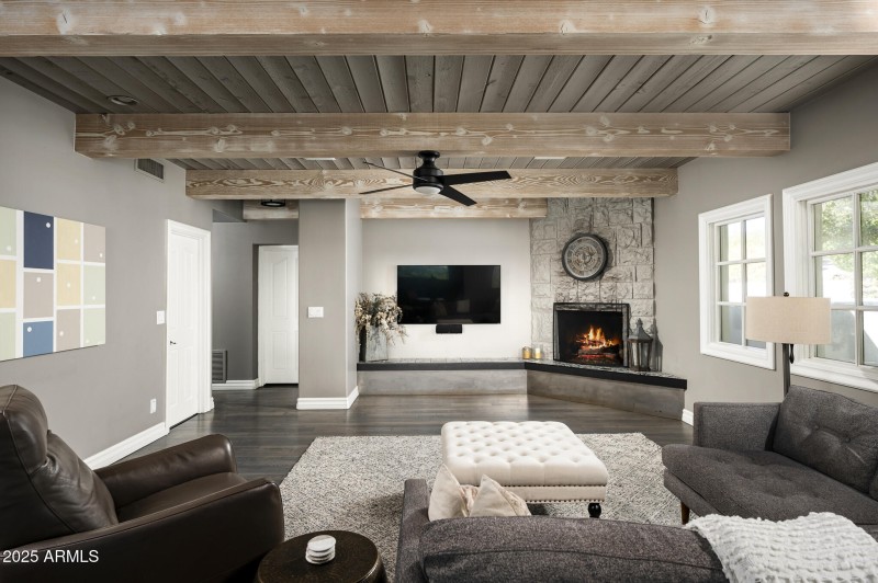 3977 E Paradise View Dr-28