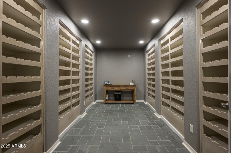 3977 E Paradise View Dr-33