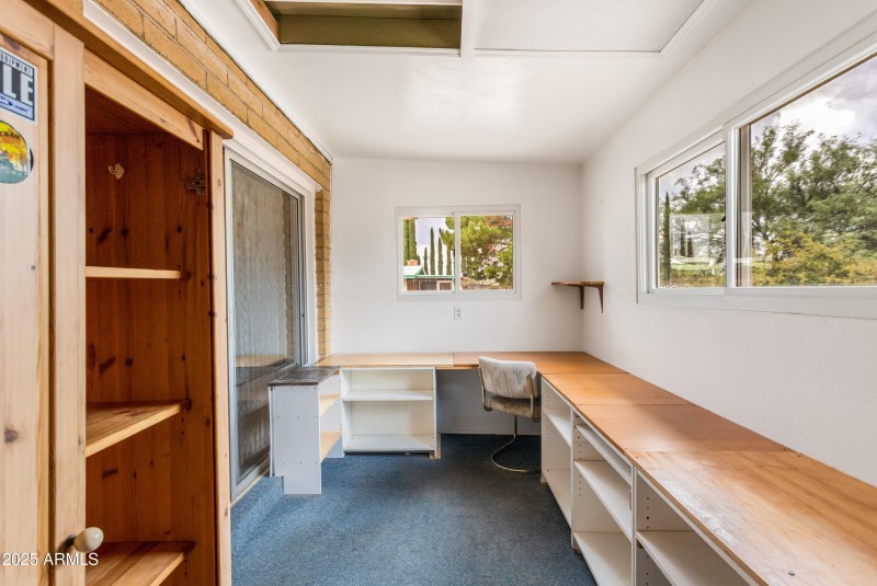 ENCLOSED ARIZONA ROOM