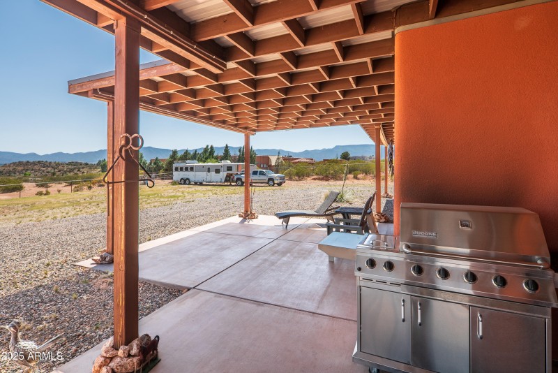 JL_7375SlidingStopLane-exteriors-09