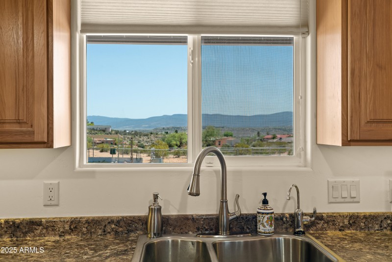 JL_7375SlidingStopLane-interiors-06