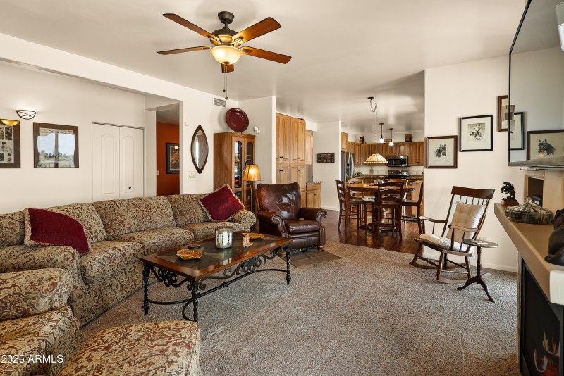 JL_7375SlidingStopLane-interiors-11