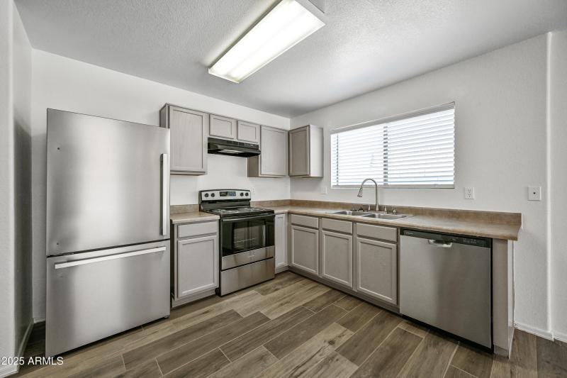 11-225EGS-ocupix-9-10