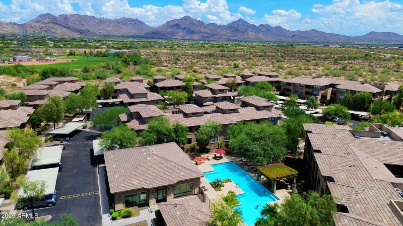 Edge Community from Above