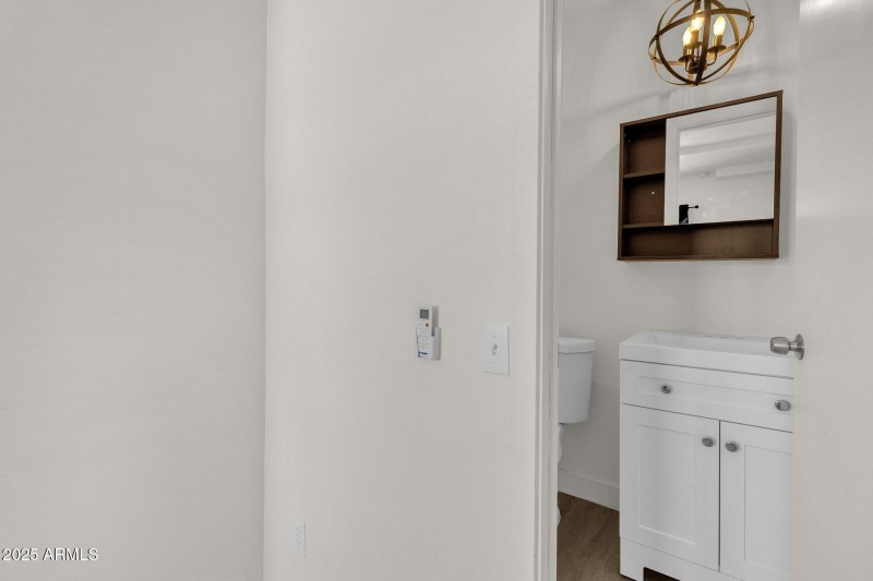 25-web-or-mls-325-n-17th-dr-a-b-c