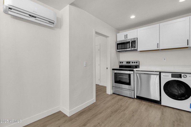 54-web-or-mls-325-n-17th-dr-a-b-c