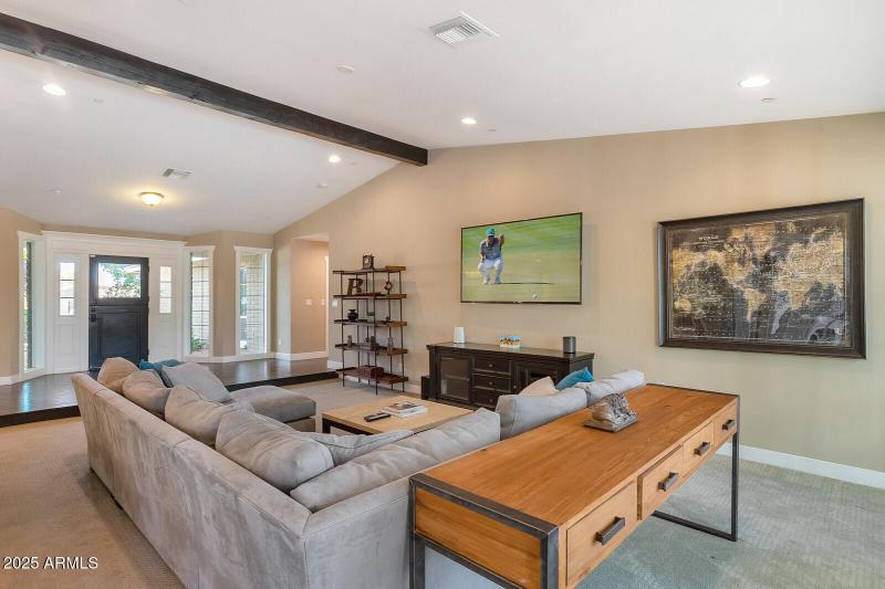 11_12140_N_76th_Ct__11_mls