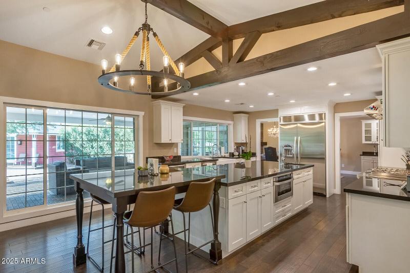 13_12140_N_76th_Ct__13_mls